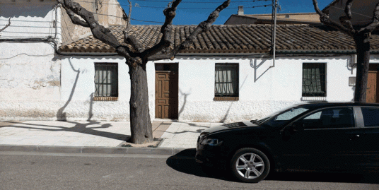 Parcelas con vivienda a reformar en el Burgo de Ebro