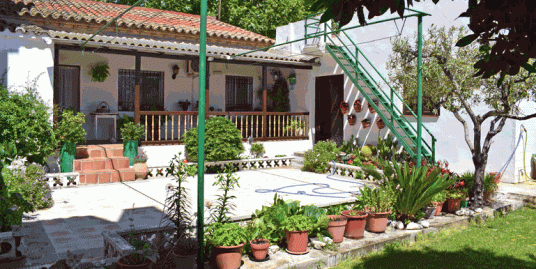 VIVIENDA EN SANTA ISABEL CON JARDÍN Y HUERTO