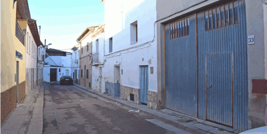 VIVIENDA UNIFAMILIAR PARA REFORMAR EN VILLAMAYOR DE GÁLLEGO. CALLE SAN BLAS.